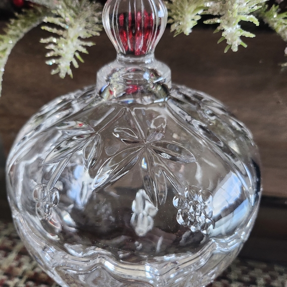 Vintabe glass Candy Dish - Picture 2 of 4